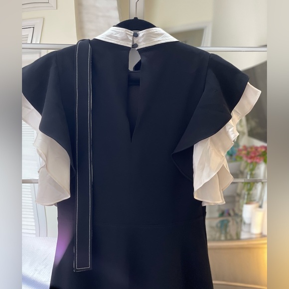 CINQ a' SEPT NWT'S SEXY SECRETARY CLASSY YET SEXY LITTLE BLACK DRESS | Size 6 - Picture 9 of 16